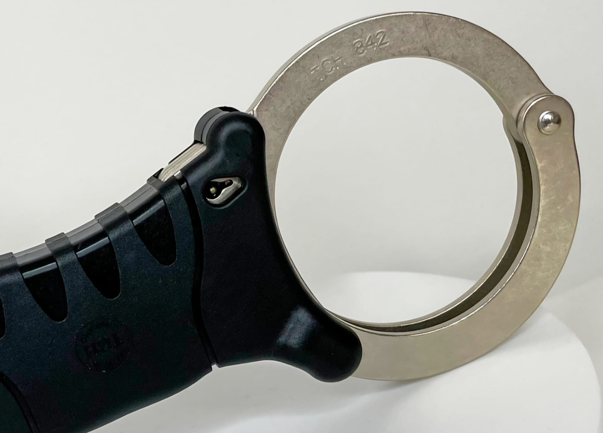 TCH842 Total Control Rigid Handcuffs – Twinlock, Large Size - Image 2